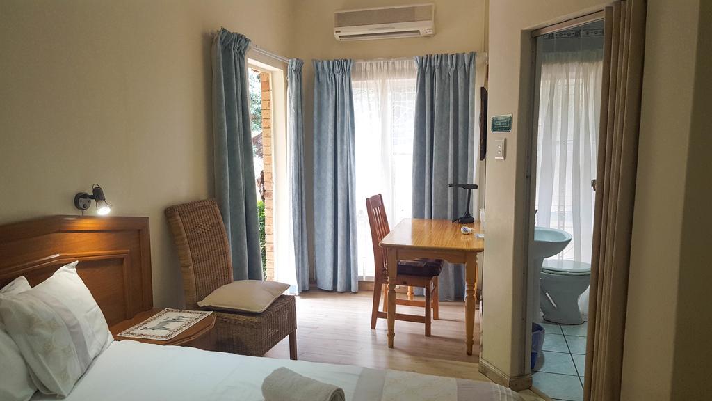 Aark Guest Lodge Vanderbijlpark Exterior foto